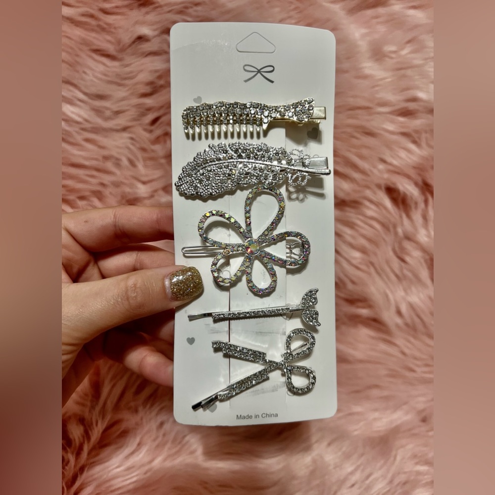 Hair clips